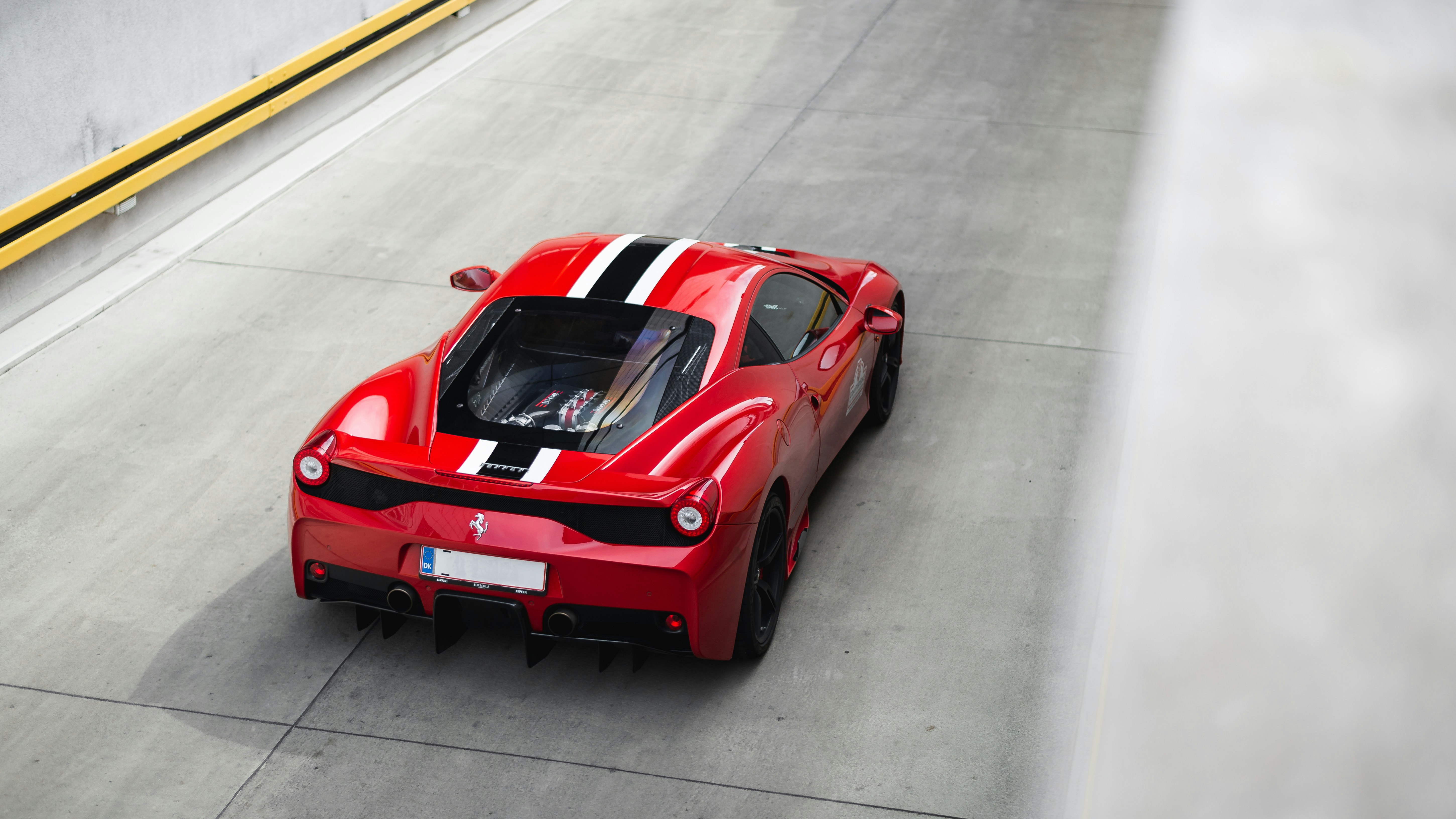 Ferrari 458 speciale, une voiture qui est aujourd'hui un réel investissement. Carvest étudie la possibilité de rouler dans ce type de véhicule en limitant aux maximum les couts, et parfois même en gagnant de l'argent. Carvest c'est profiter de la passion auto sans stress financier.